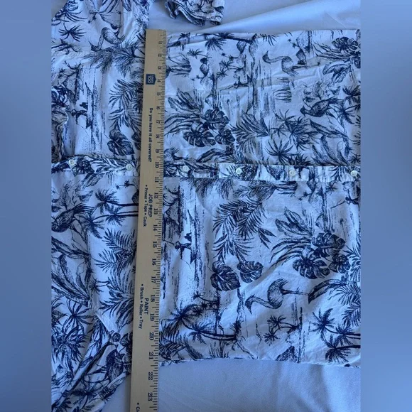 J. McLaughlin Lois Cotton Voile Toile Button Down Women XL Blue Island Preppy - Picture 10 of 10